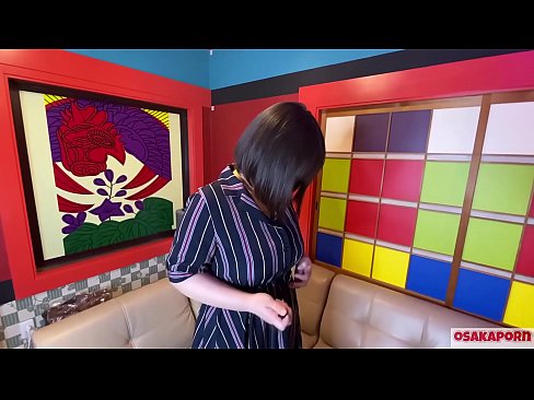 ❤️ Japāņu skaistule ar lielām krūtīm masturbē ar seksa rotaļlietām un piedzīvo orgasmu. Intervijā viņa stāsta par savu seksa pieredzi. Milzīgas krūtis un mataina maksts skaļi sten. Osakaporn ❤ Porno pie lv.filmepornonline.ru ❌️❤